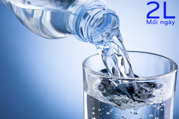 uống đủ ít nhất 2 lít nước mỗi ngày