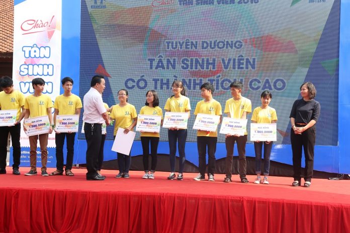 Hơn 500 tân sinh viên tại sự kiện “Chào tân sinh viên 2016”