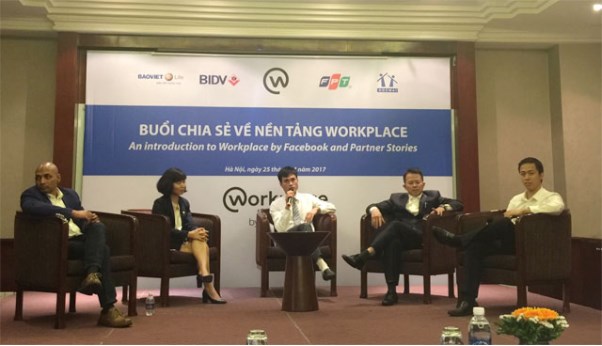 Ông Đặng Quang Hùng trong buổi chia sẻ về nền tảng Workplace vào ngày 25/4/2017