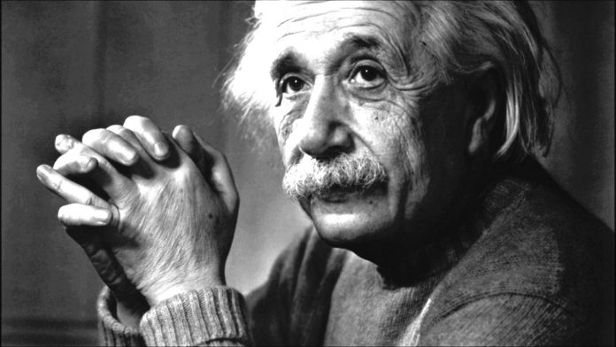 cham-ngon-tieng-anh-einstein